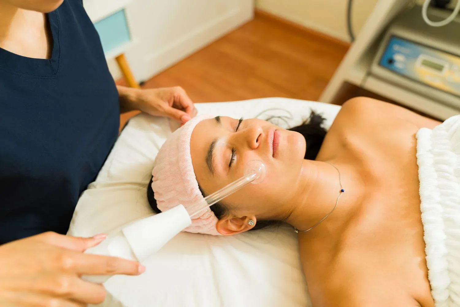 HydraFacial in Johar Town Lahore | The Skin Care Studio